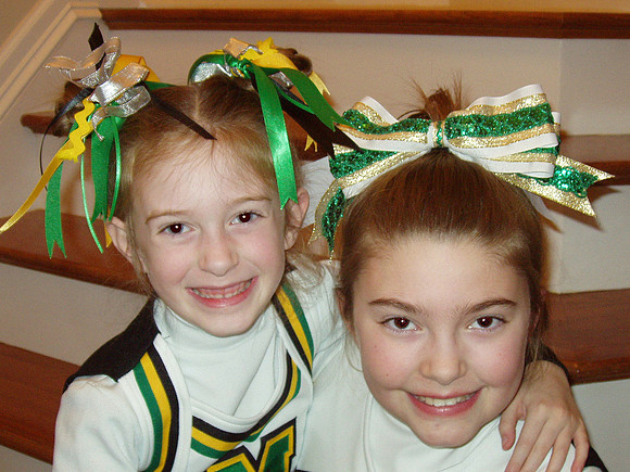 239reid2 Packers kerri and chelsea