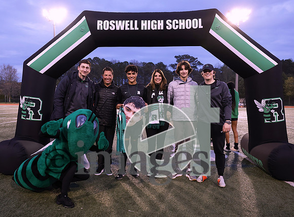 061RvbC3-22-23