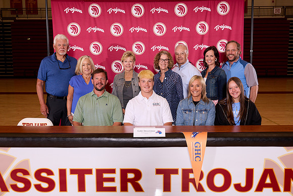 068sign4-19-23