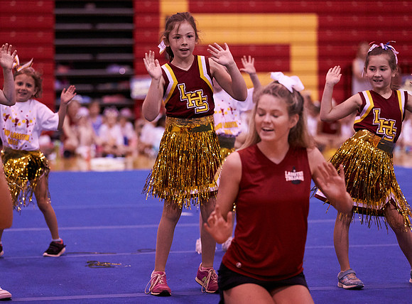292cheer6-8-16