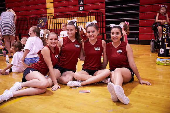 099cheer6-8-16