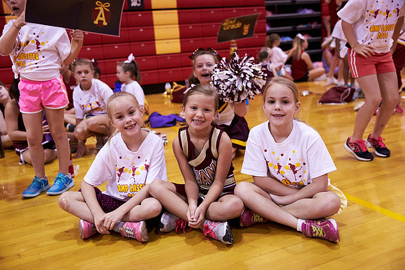 098cheer6-8-16
