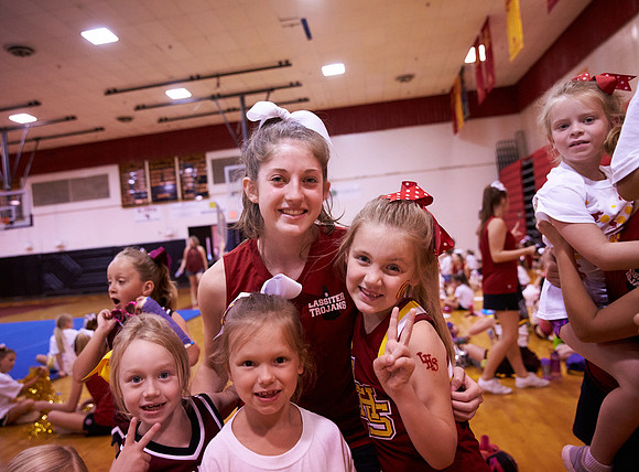 093cheer6-8-16