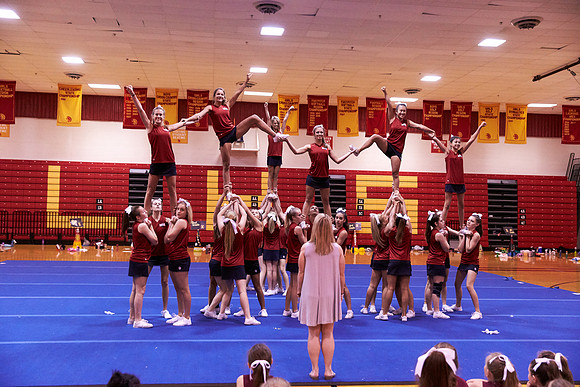 074cheer6-8-16