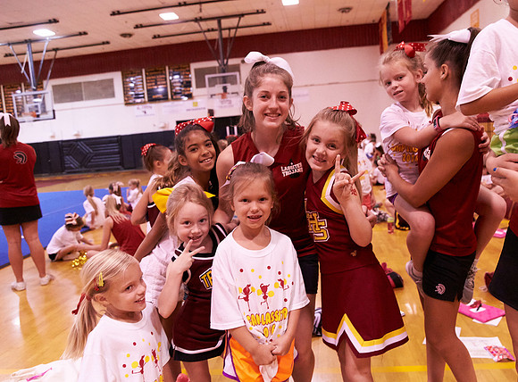 094cheer6-8-16