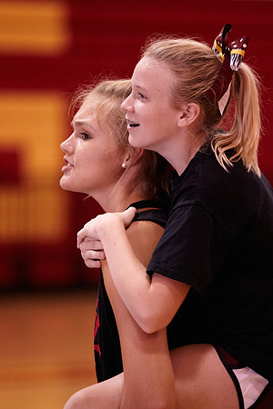072cheer6-6-11