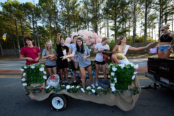1718hoco9-20-24
