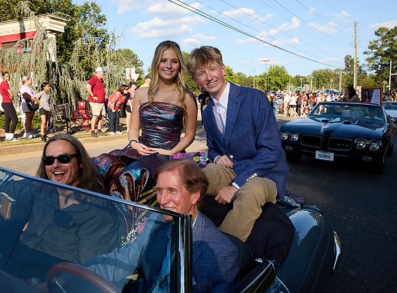 1597hoco9-20-24