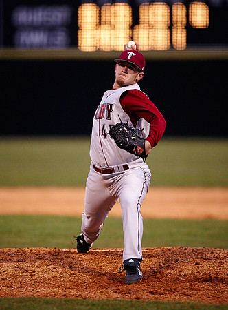 049troy02262008